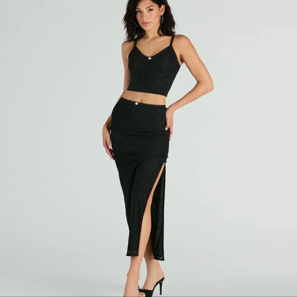 Windsor Alluring Dream High-Rise Lace Rosette Maxi Skirt and Top SET (sold out)